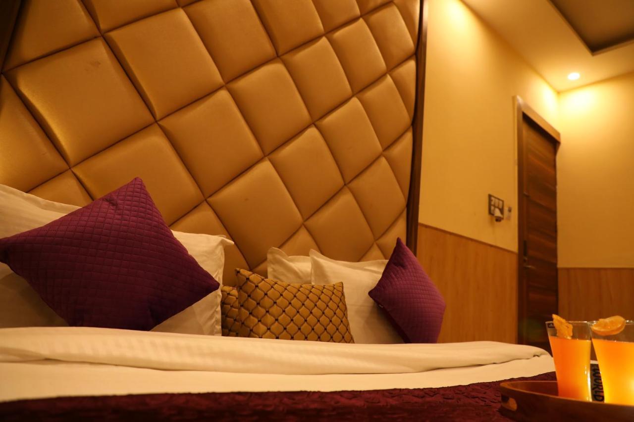 Hotel Perfectstayz Premium @harkipauri Road